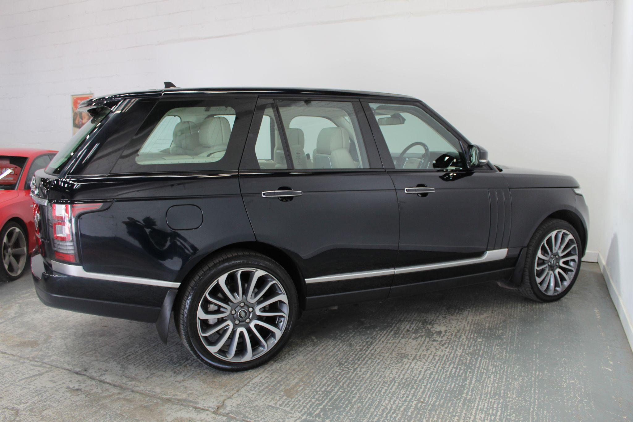 Land Rover Range Rover view 11