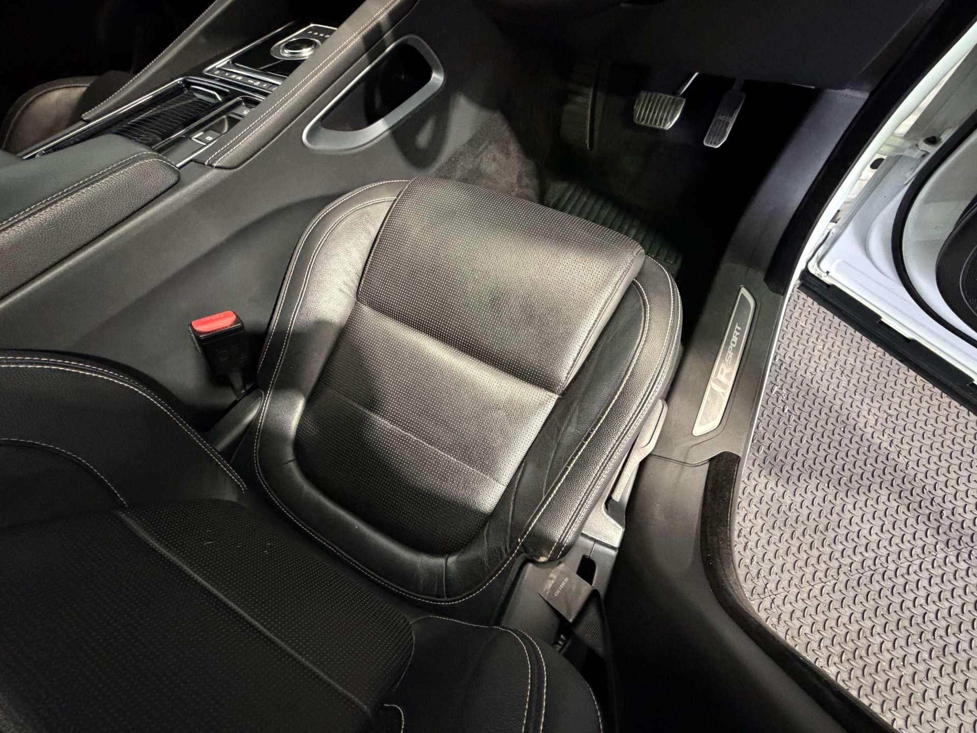 Jaguar F-Pace view 20