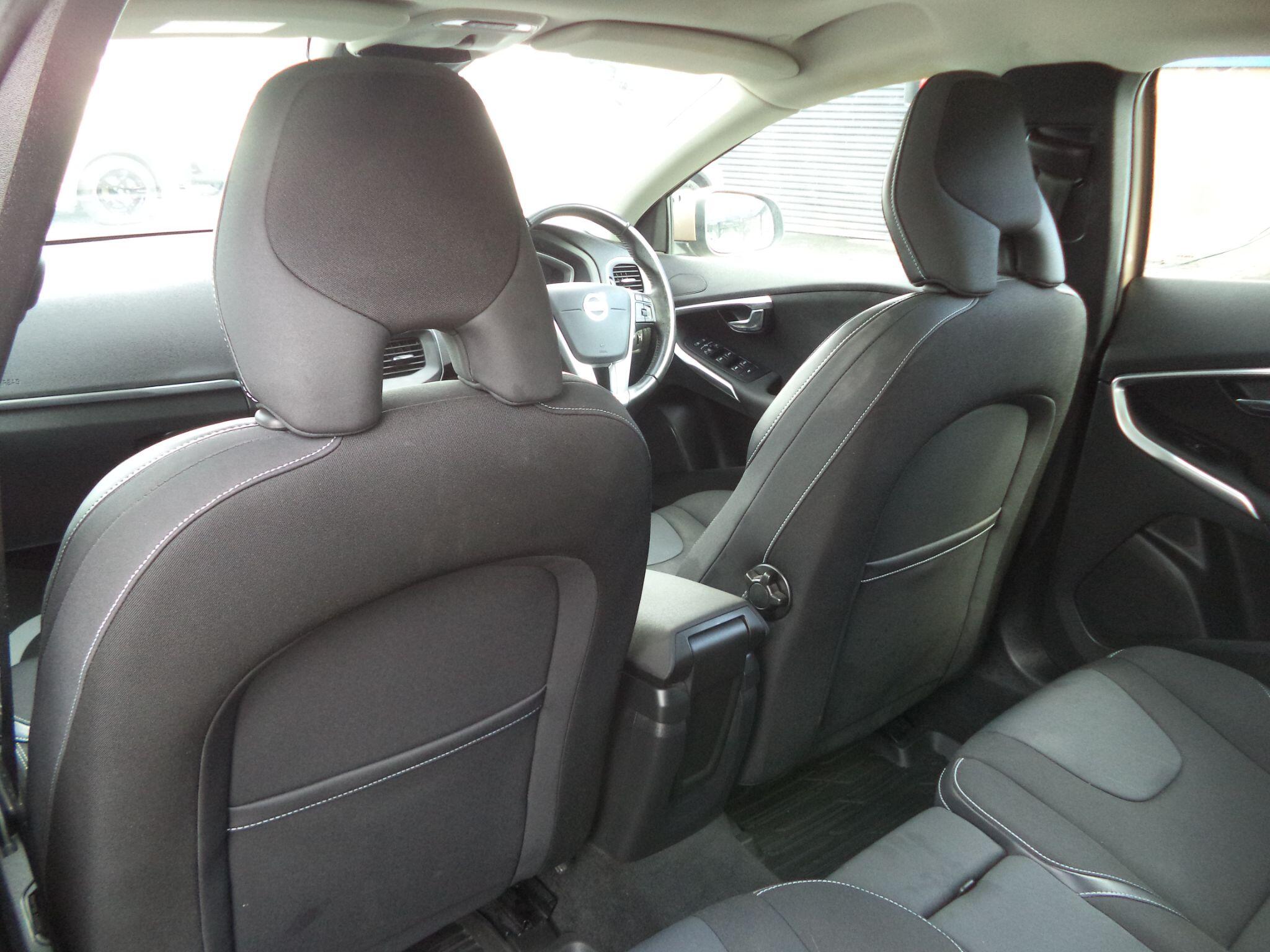 Volvo V40 view 38