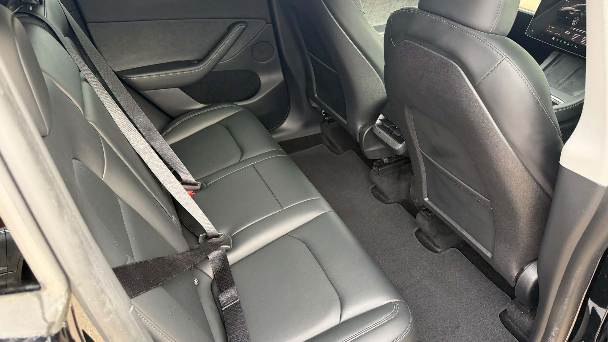 Tesla Model Y view 19