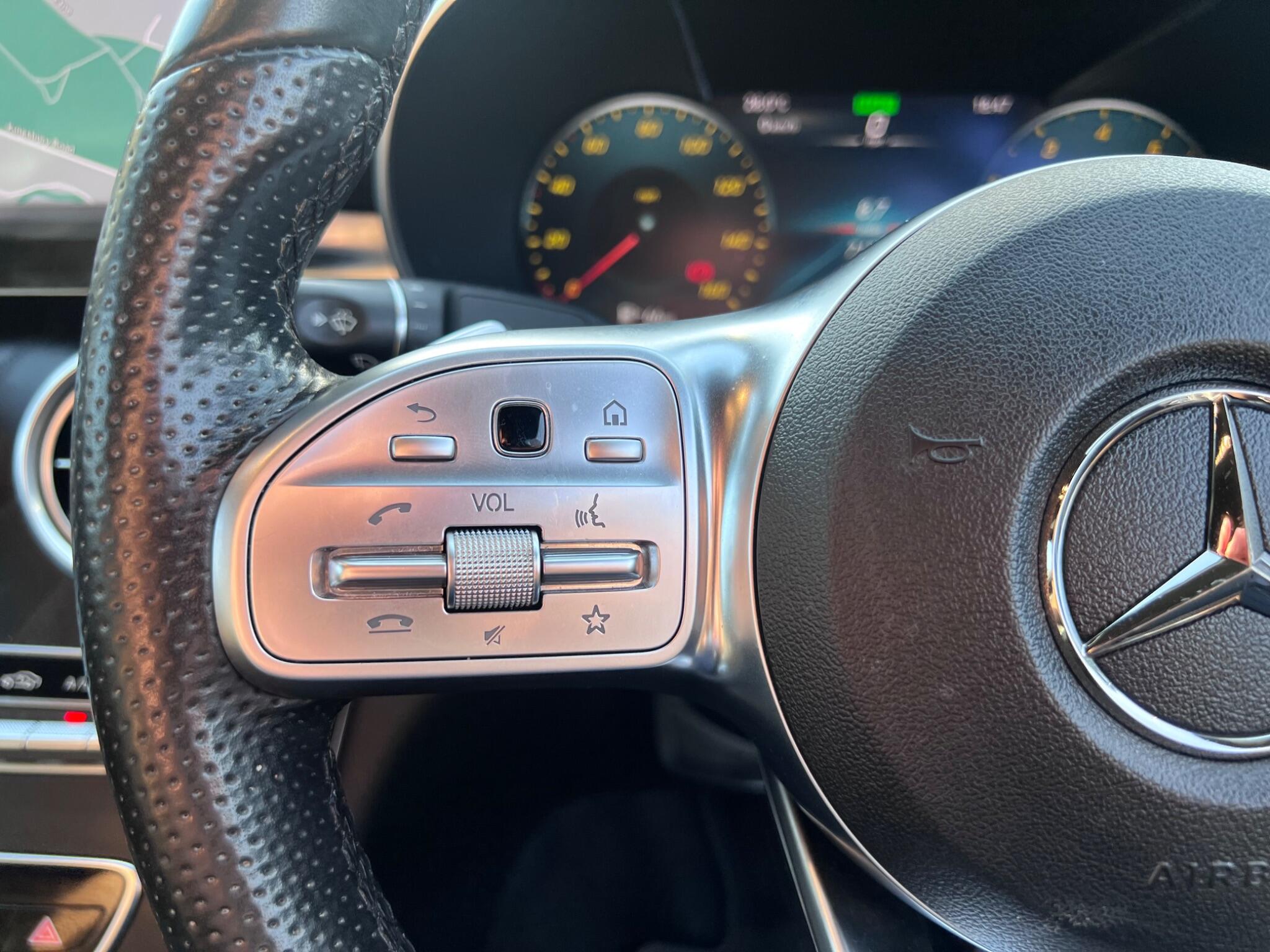 Mercedes-Benz C Class view 27