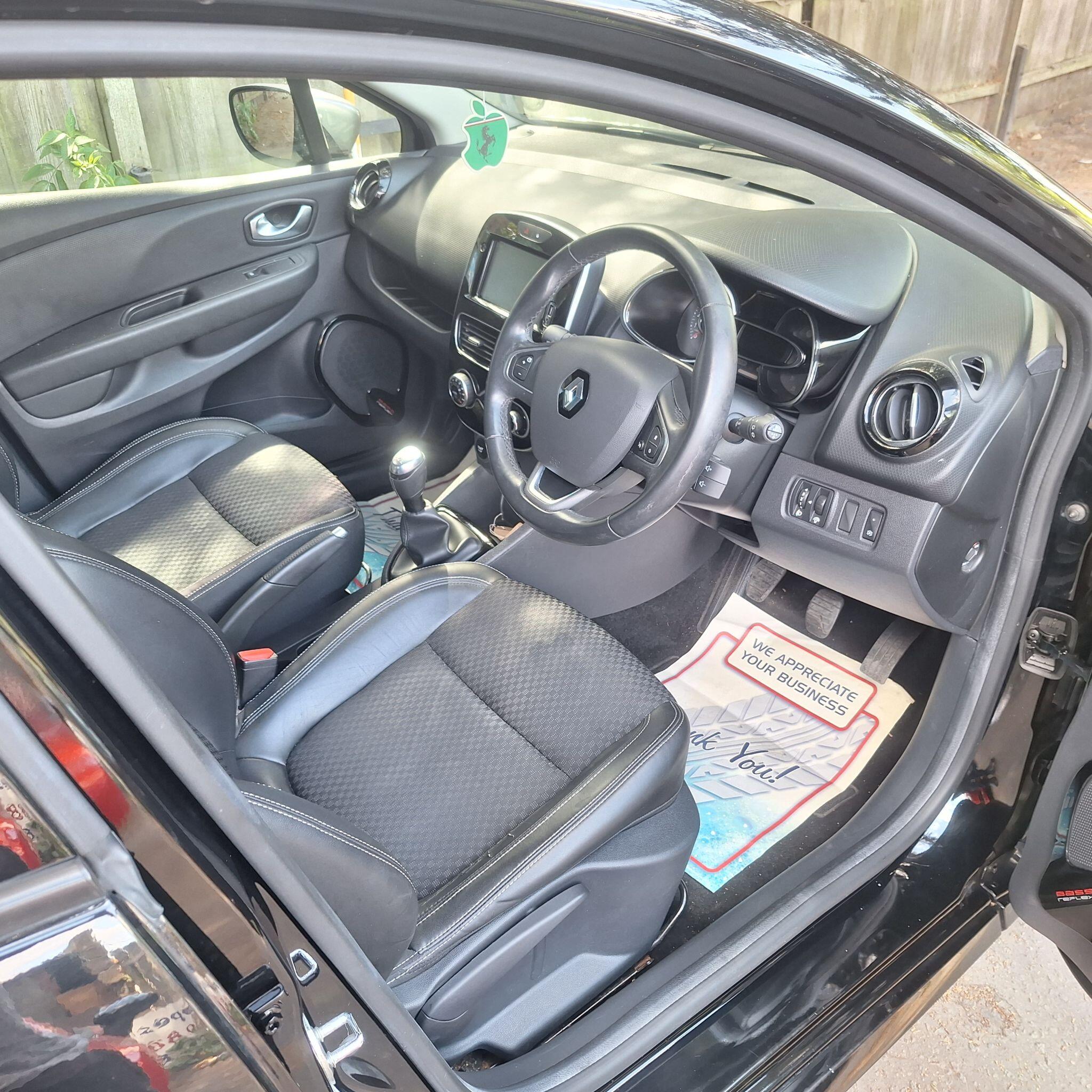 Renault Clio view 7