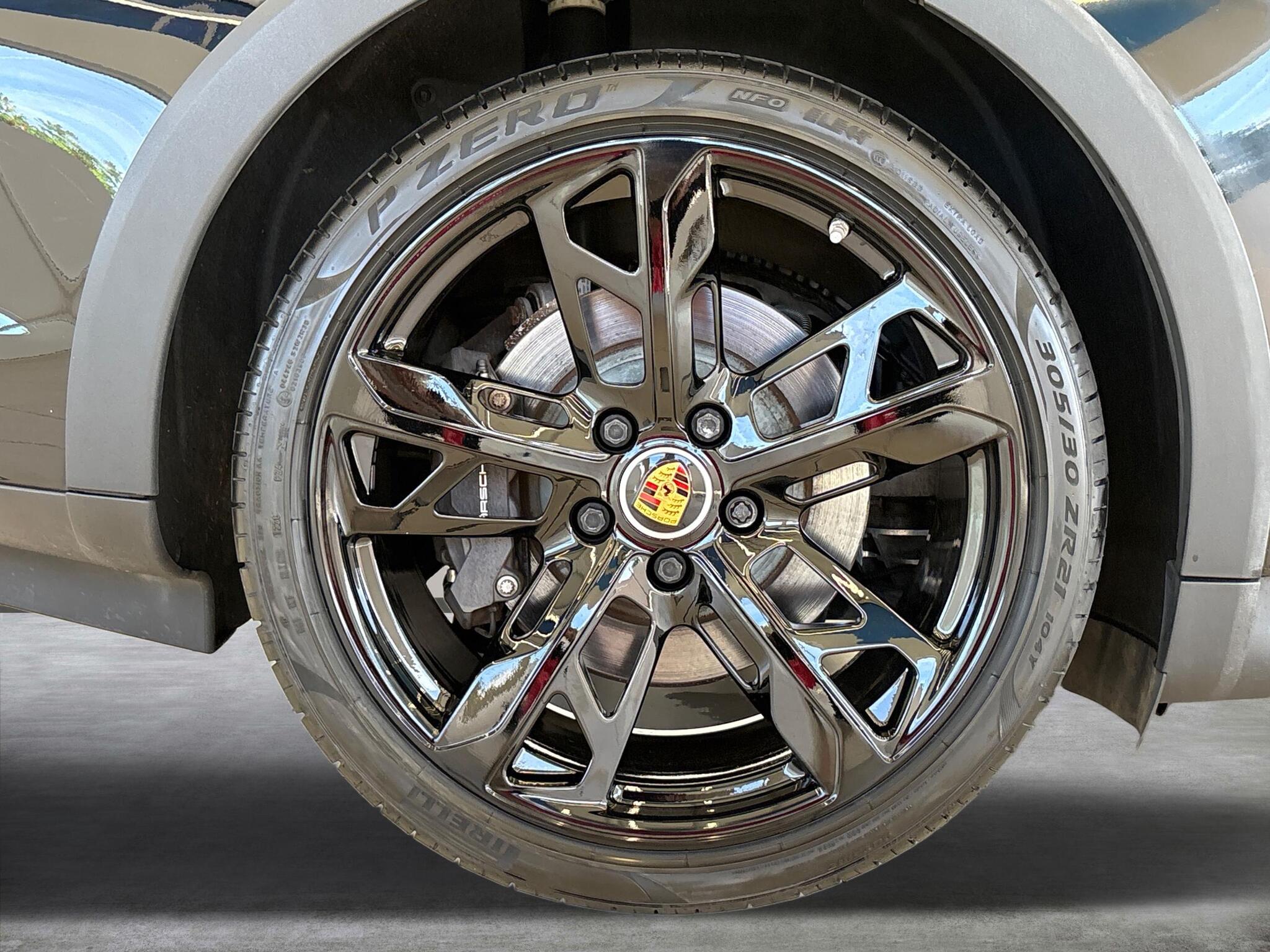 Porsche Taycan view 9