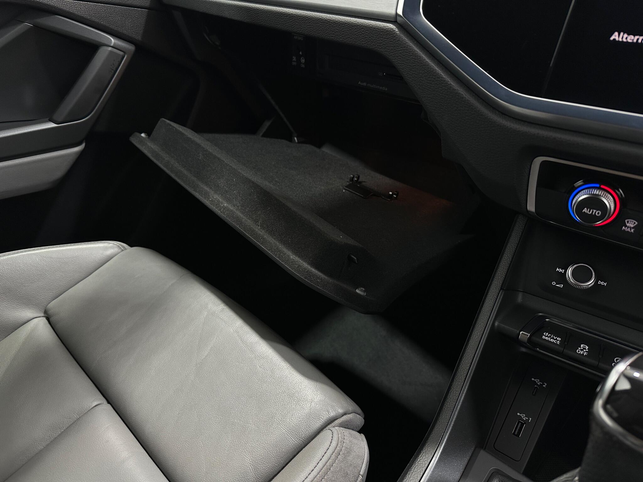 Audi Q3 view 27