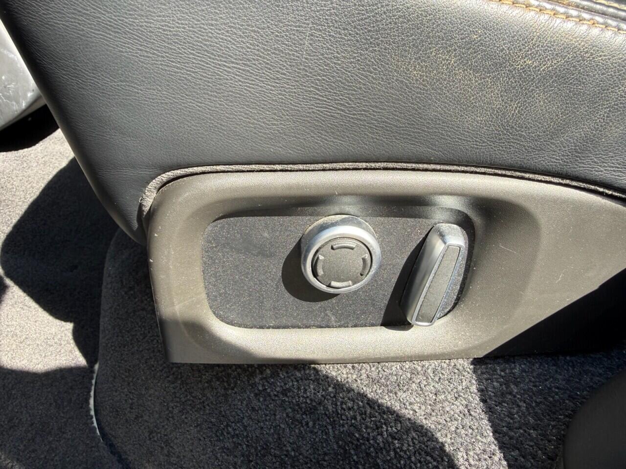 Land Rover Range Rover view 43