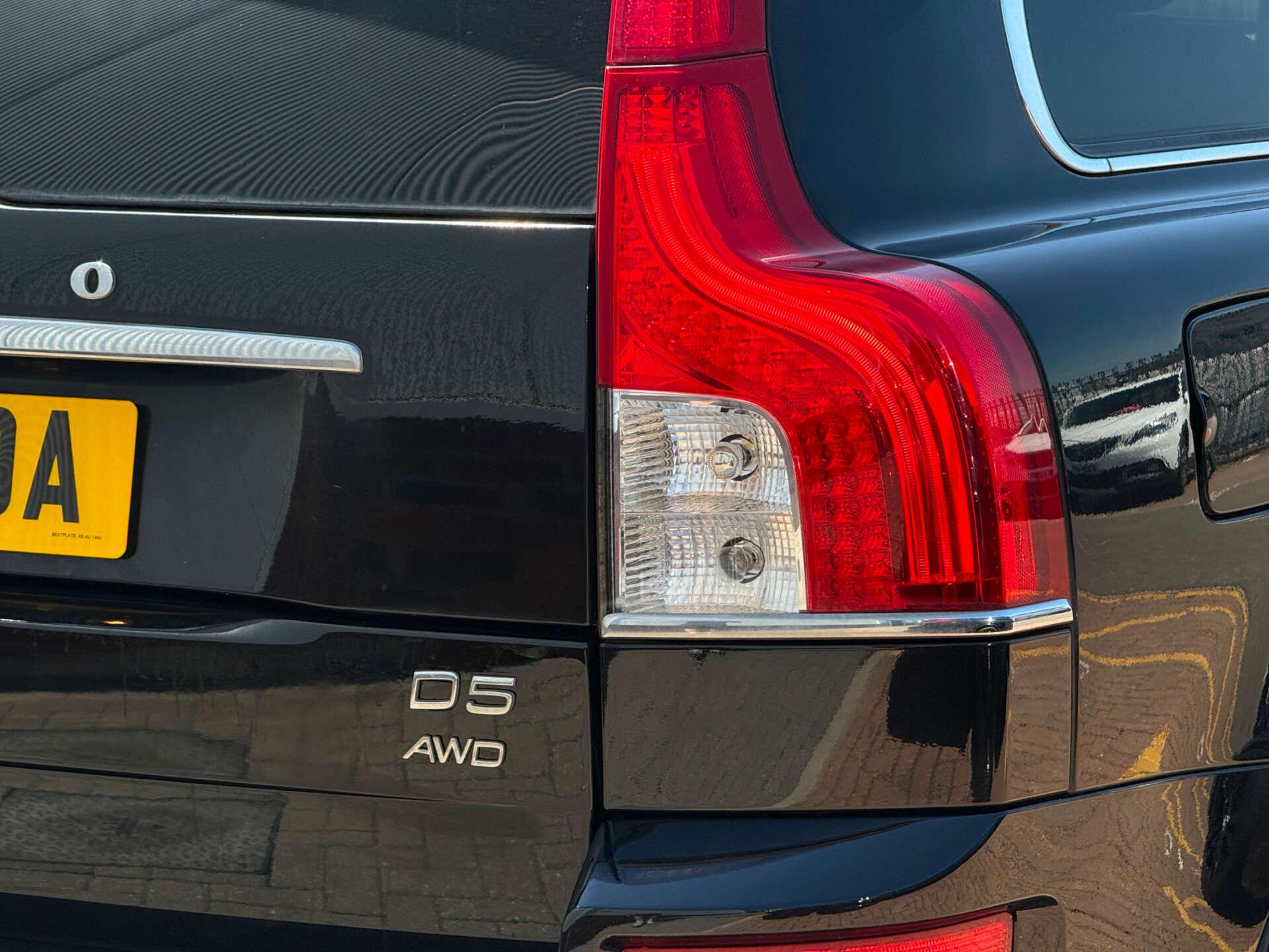 Volvo XC90 view 18