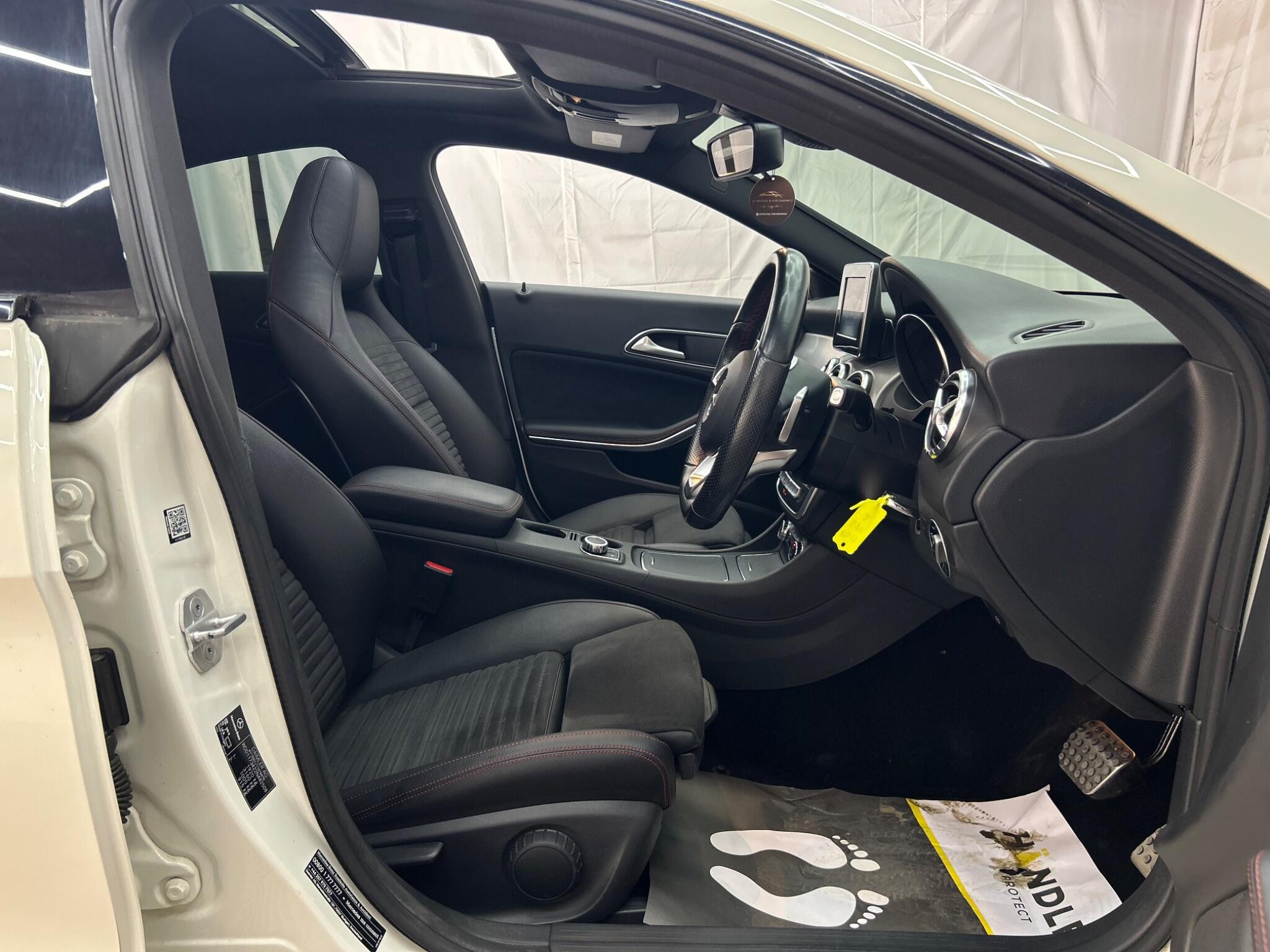 Mercedes-Benz Cla view 20