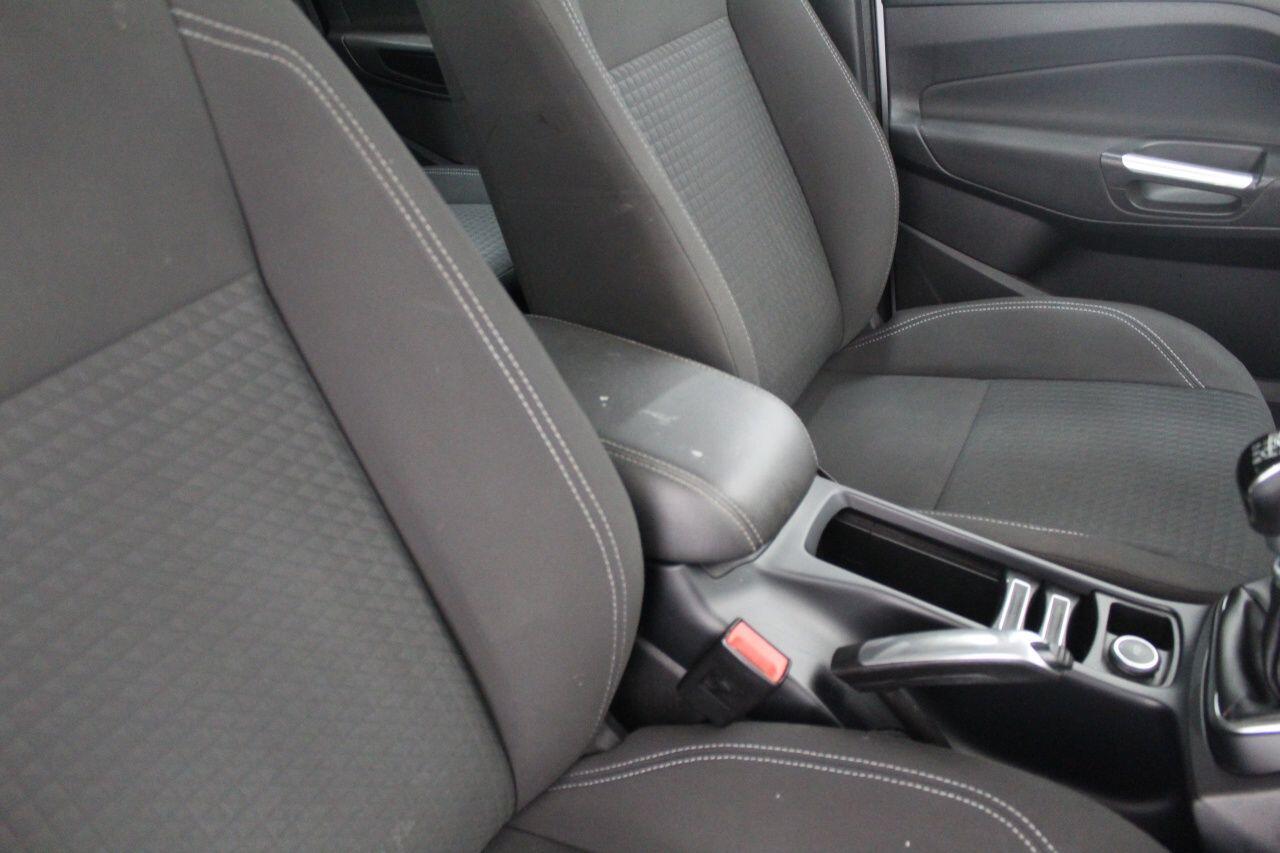 Ford C-Max view 40