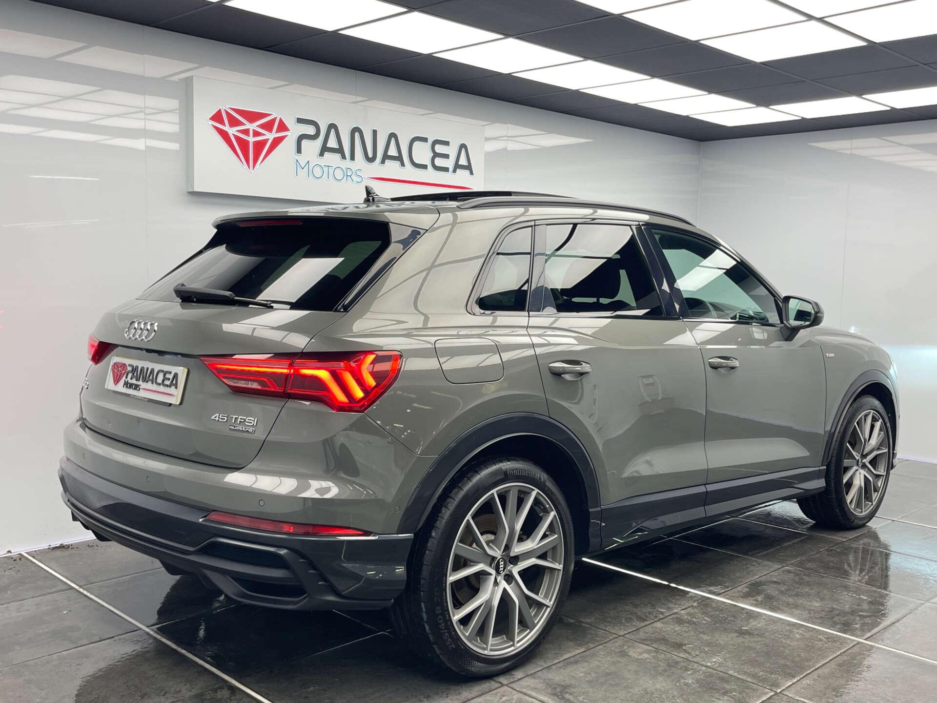Audi Q3 view 4