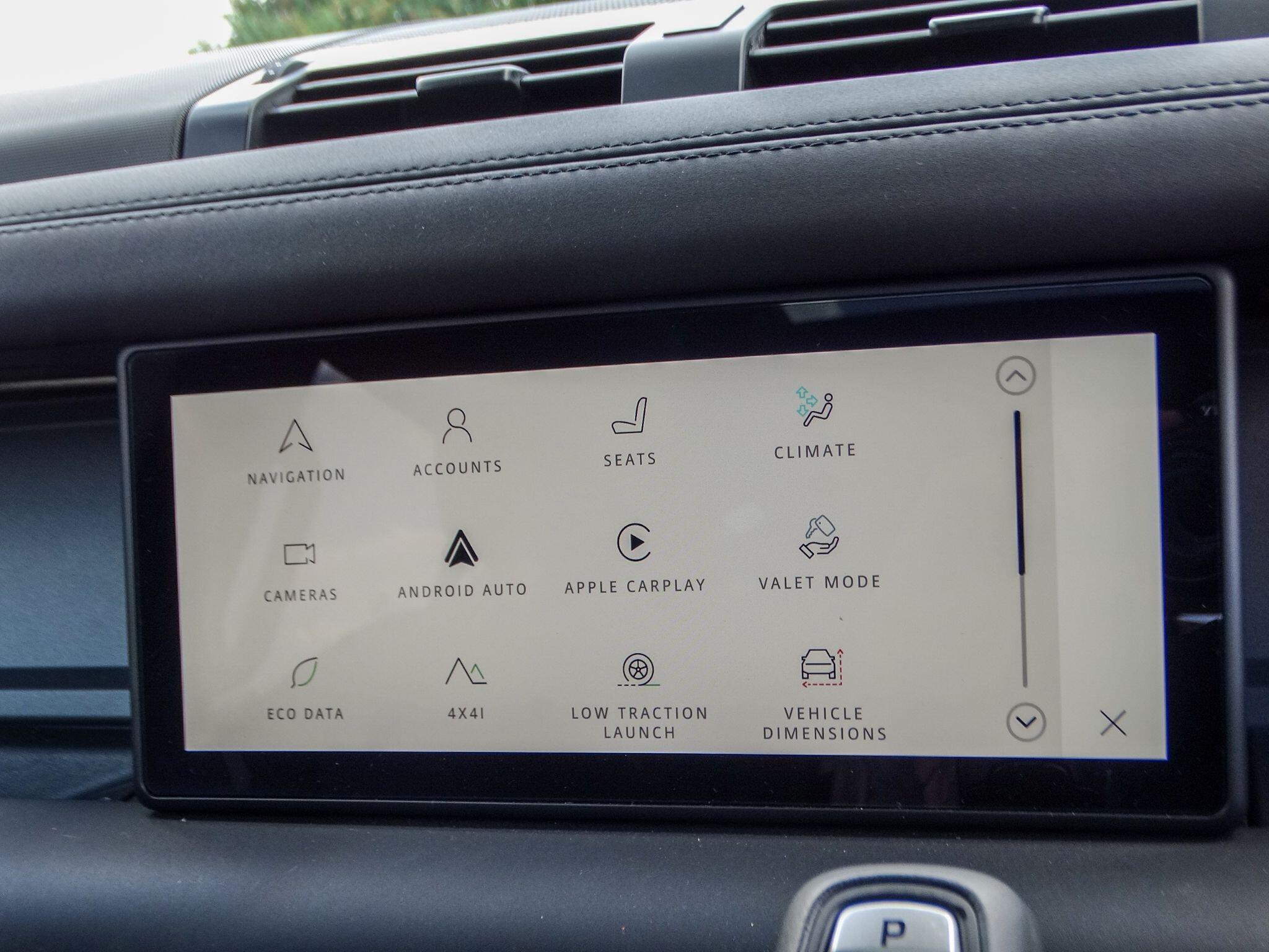 Land Rover Defender view 30