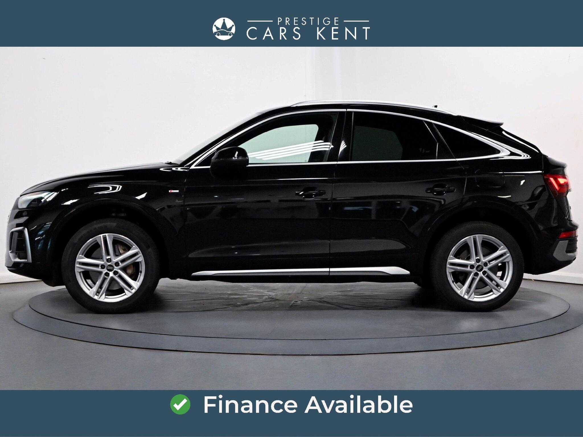 Audi Q5 view 4