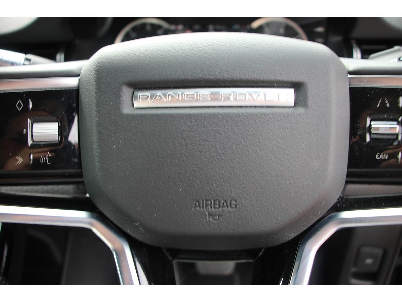 Land Rover Range Rover Evoque view 29