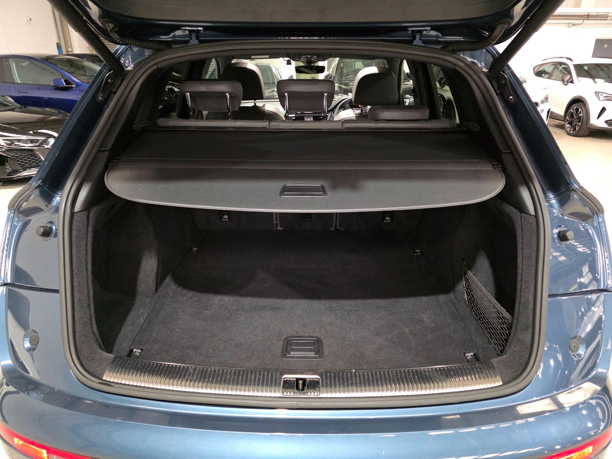 Audi Q5 view 34