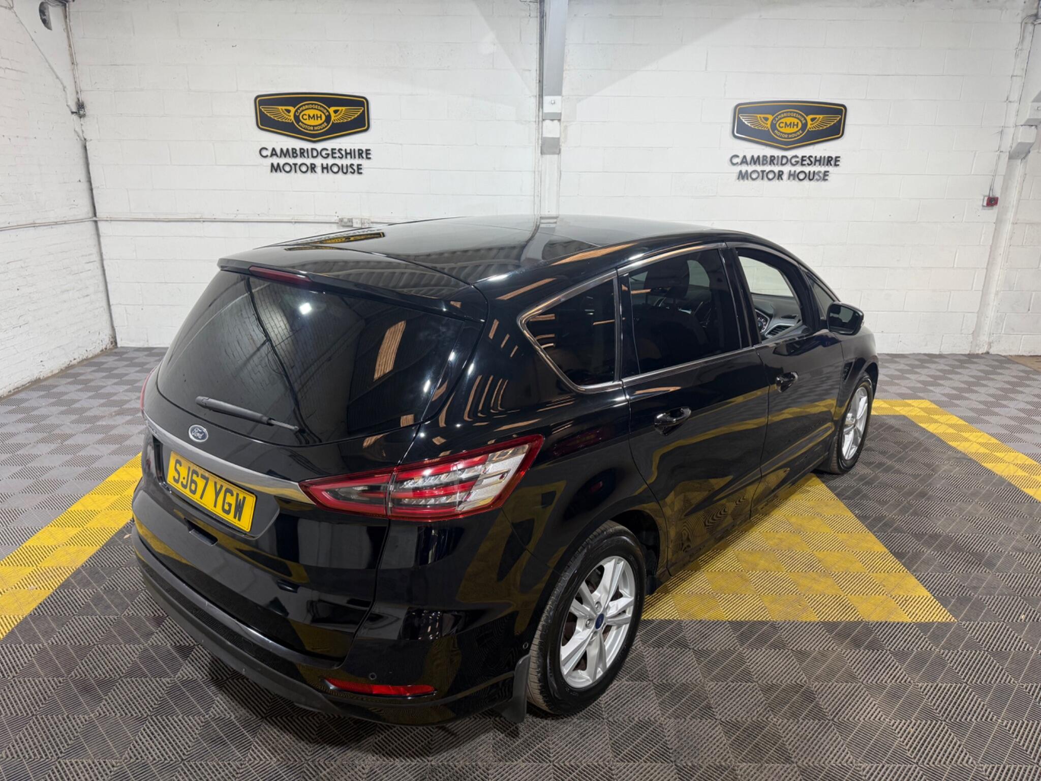 Ford S-Max view 15