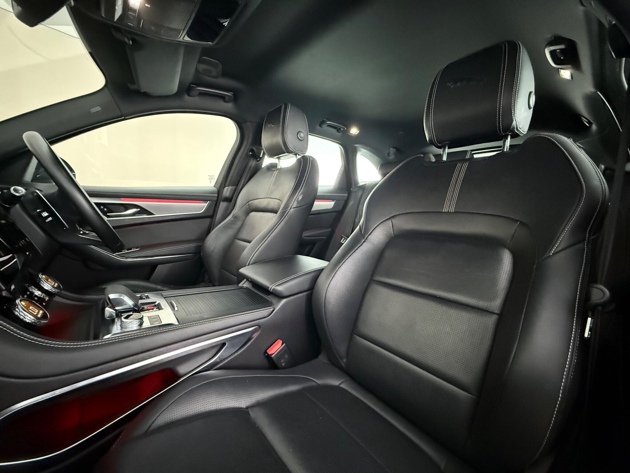 Jaguar F-Pace view 31
