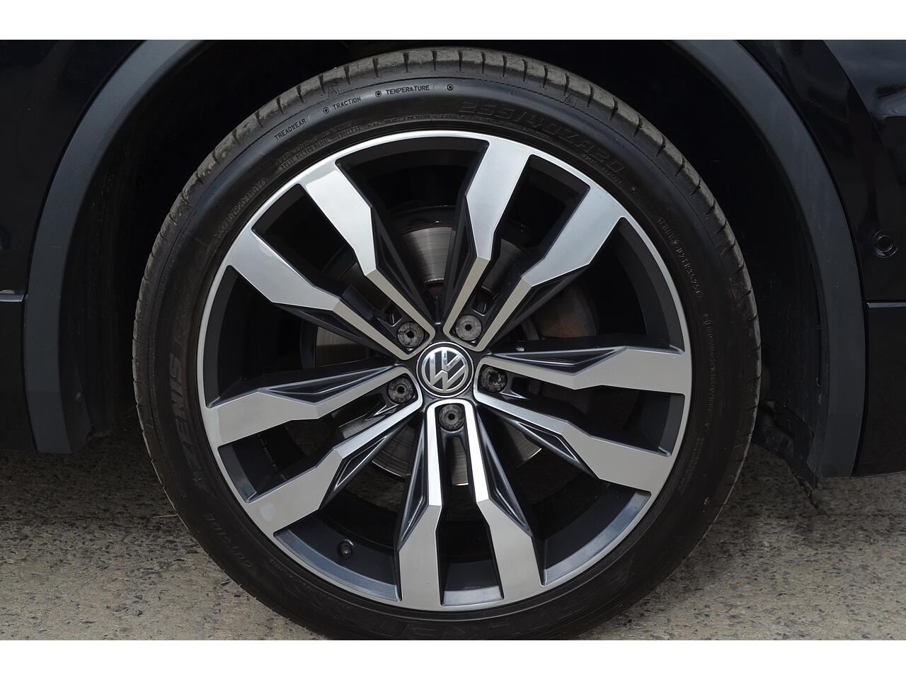 Volkswagen Tiguan Allspace view 52