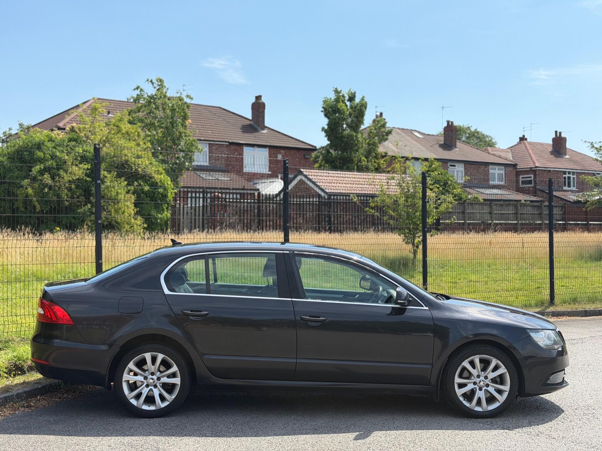 Skoda Superb view 7