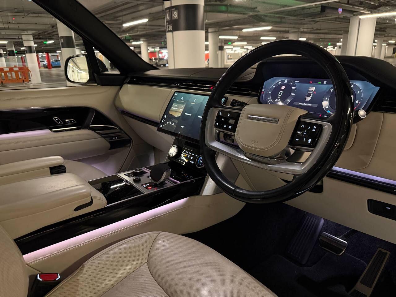 Land Rover Range Rover view 10