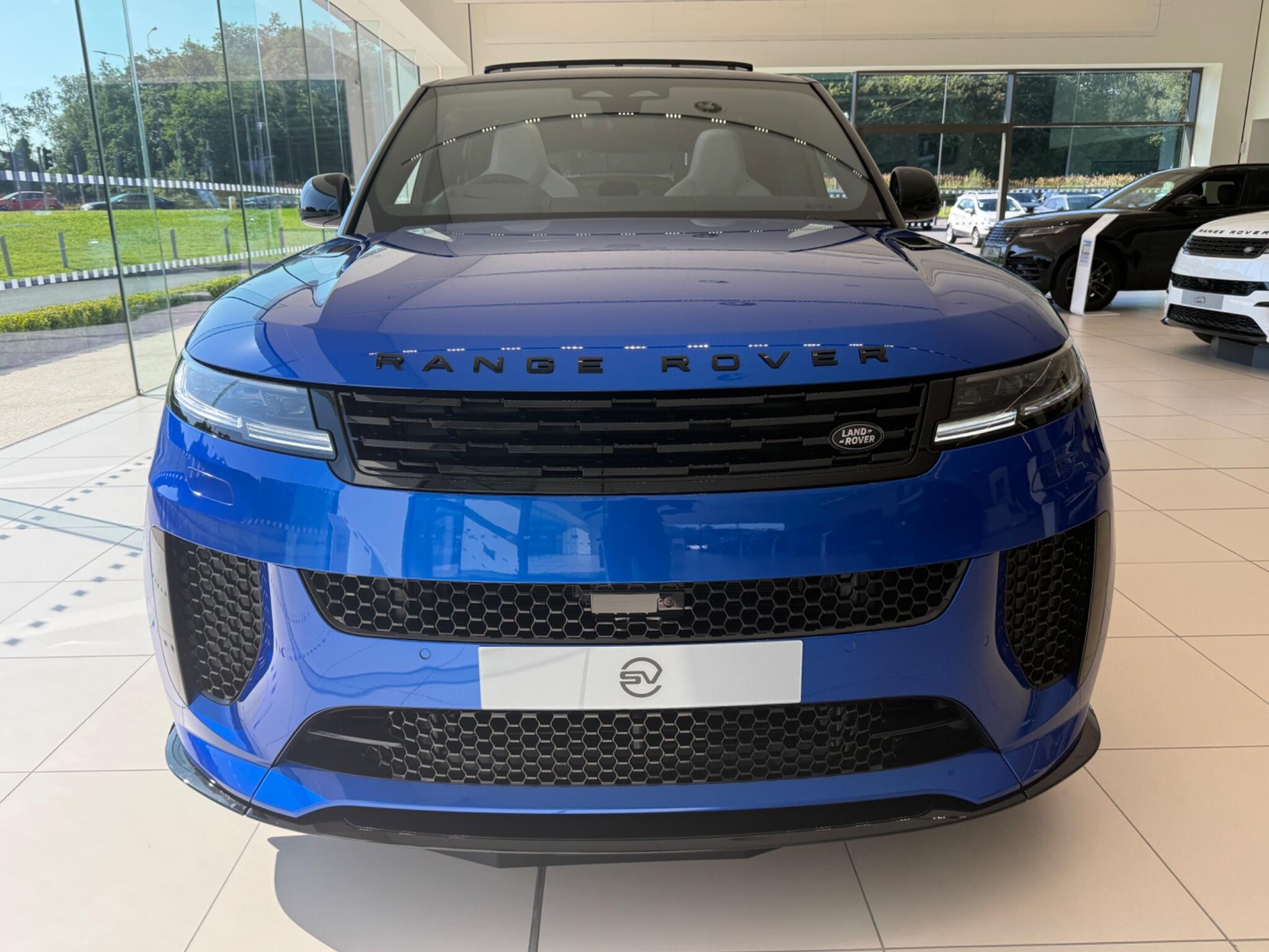 Land Rover Range Rover Sport view 2