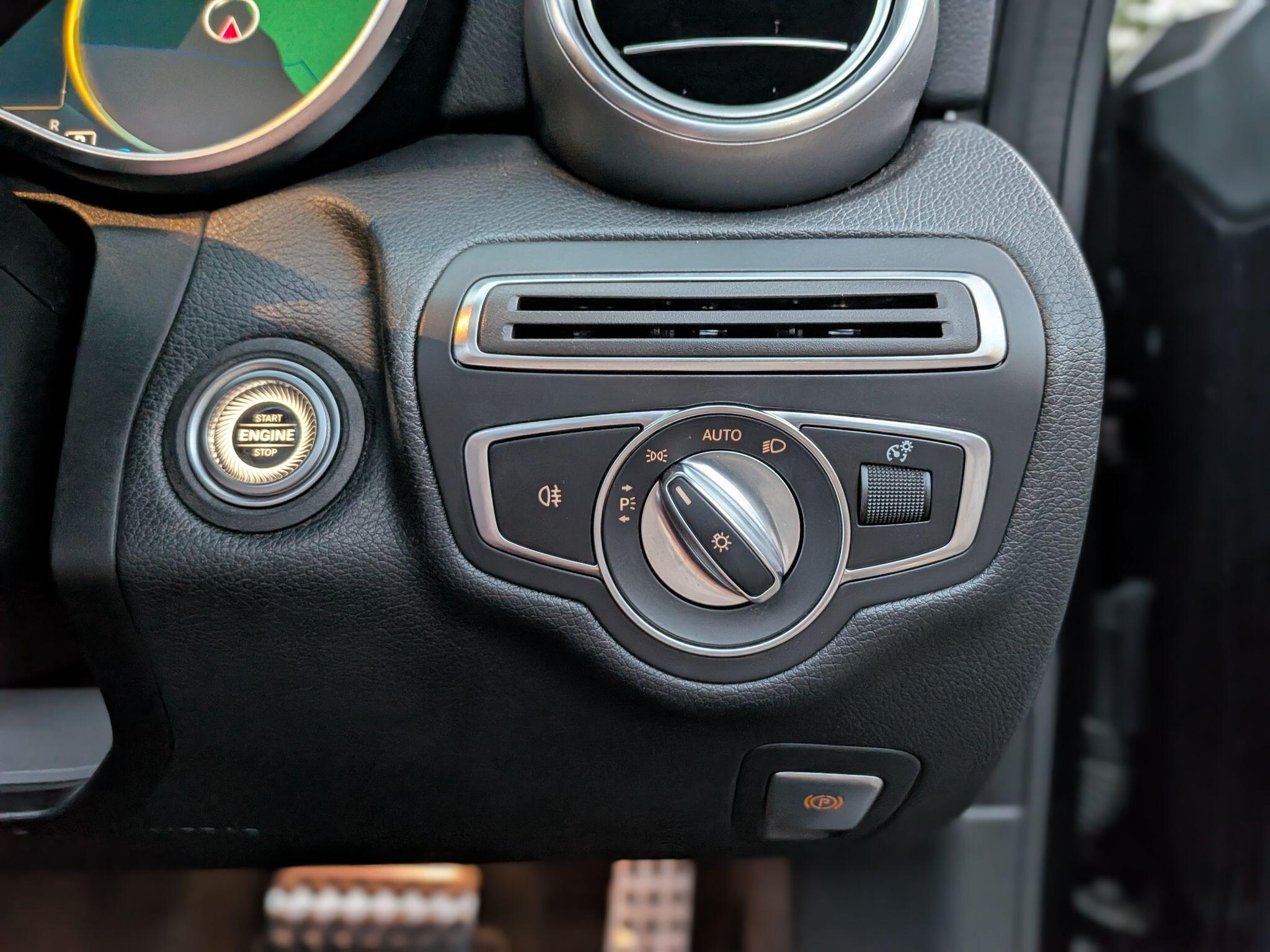 Mercedes-Benz C Class view 50