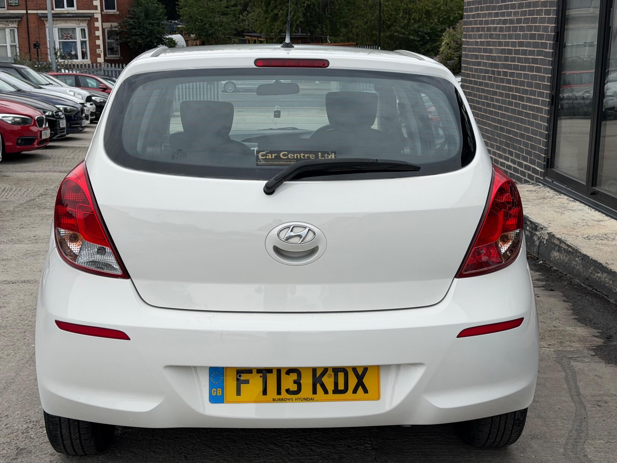 Hyundai i20 view 5