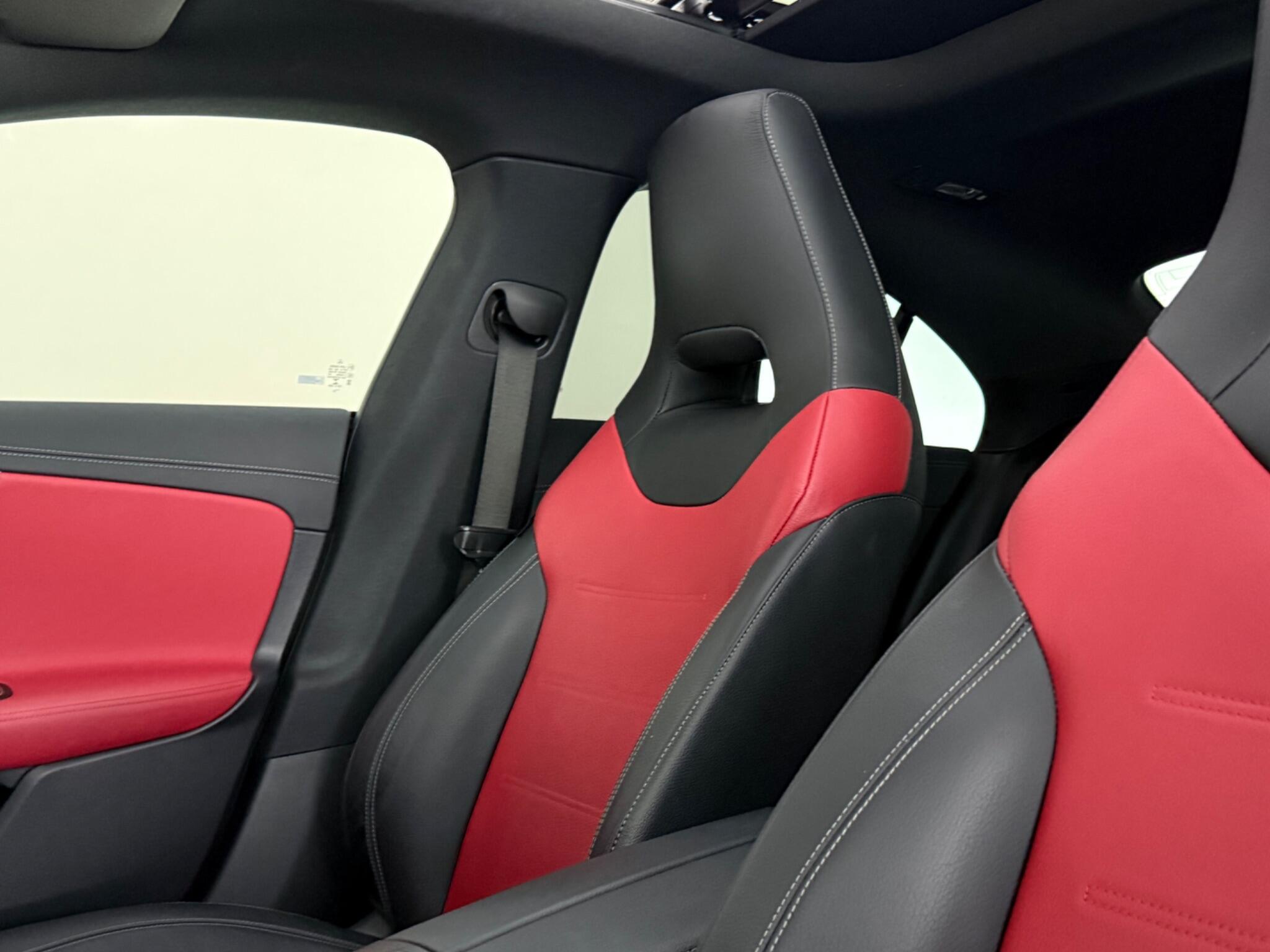 Mercedes-Benz Cla view 40