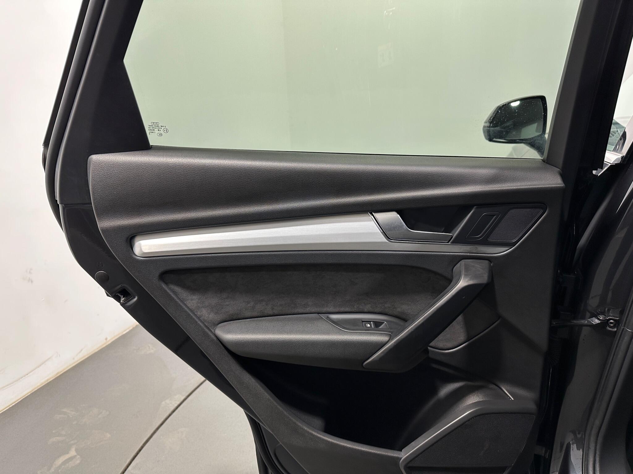 Audi Audi Q5 view 41