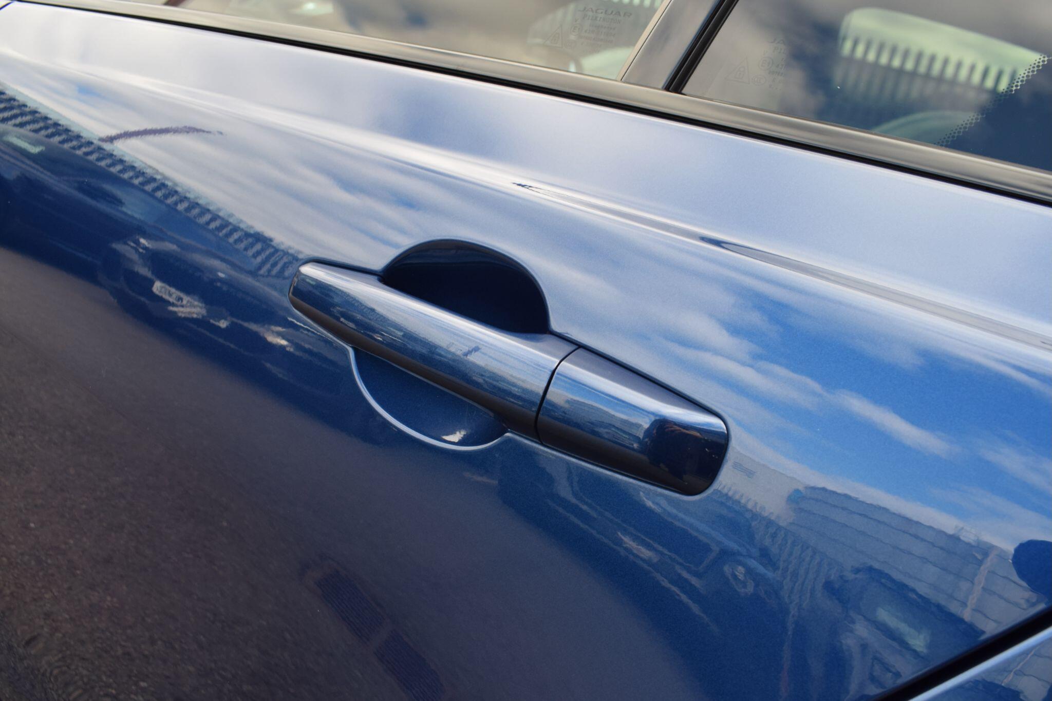 Jaguar Xe view 45