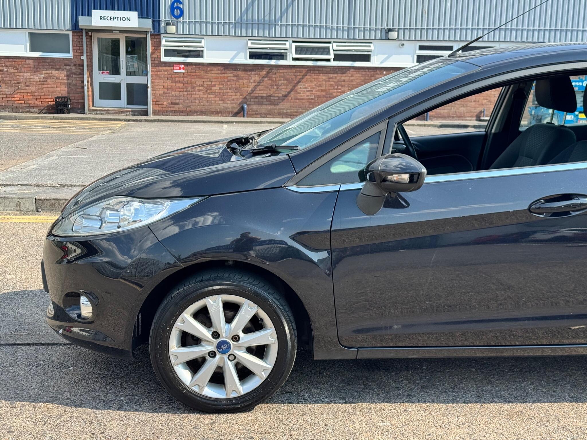 Ford Fiesta view 8