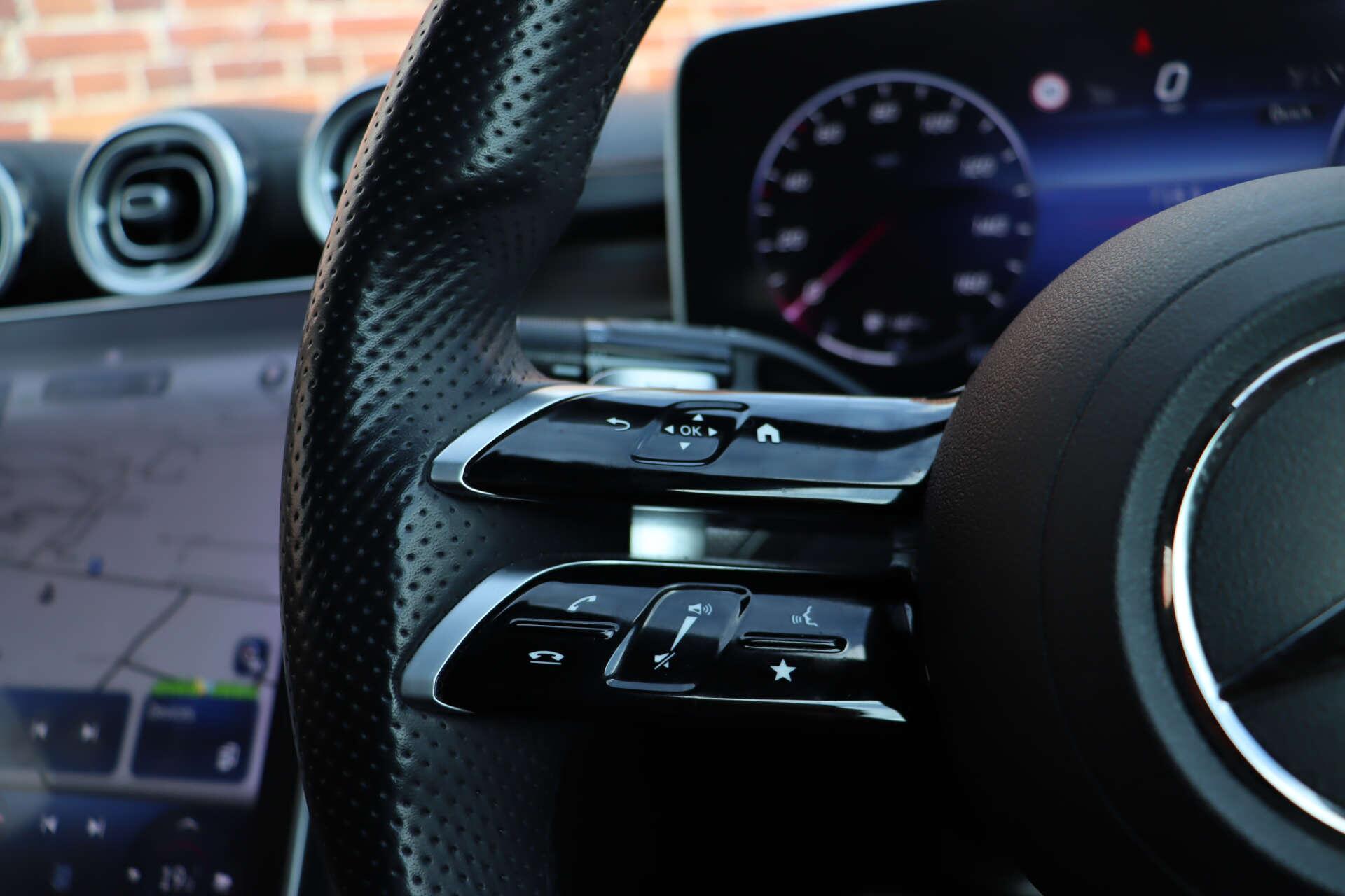 Mercedes-Benz C Class view 25
