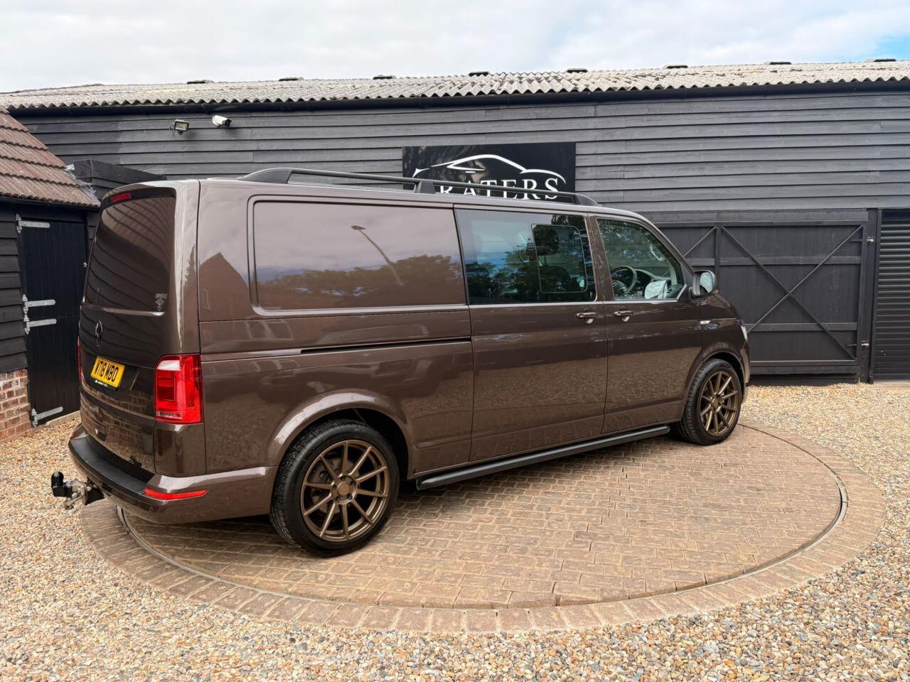 Volkswagen Transporter view 7