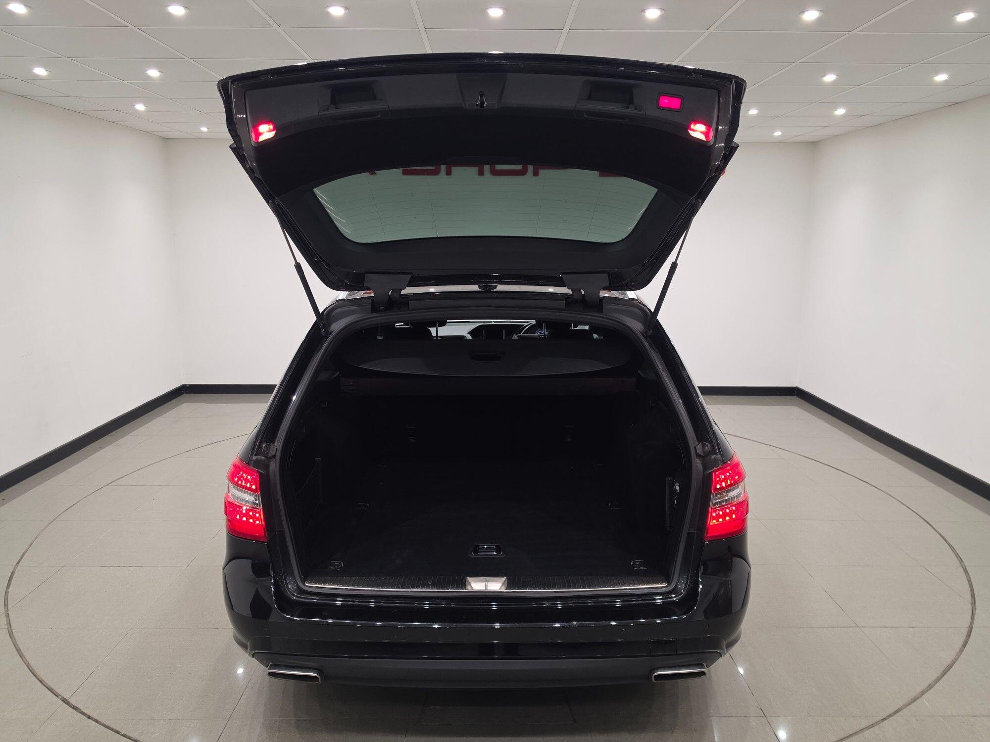 Mercedes-Benz E-Class view 51