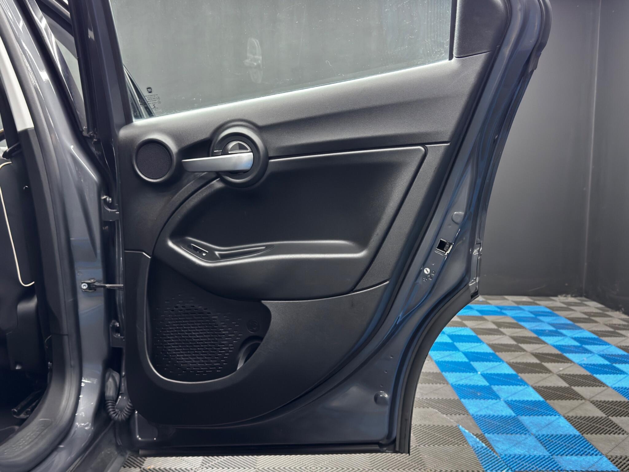 Fiat 500x view 36