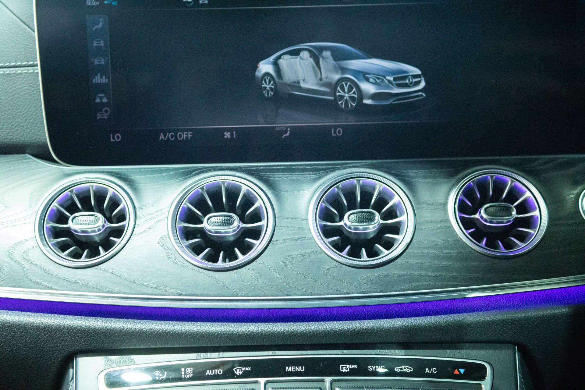 Mercedes-Benz E-Class view 24