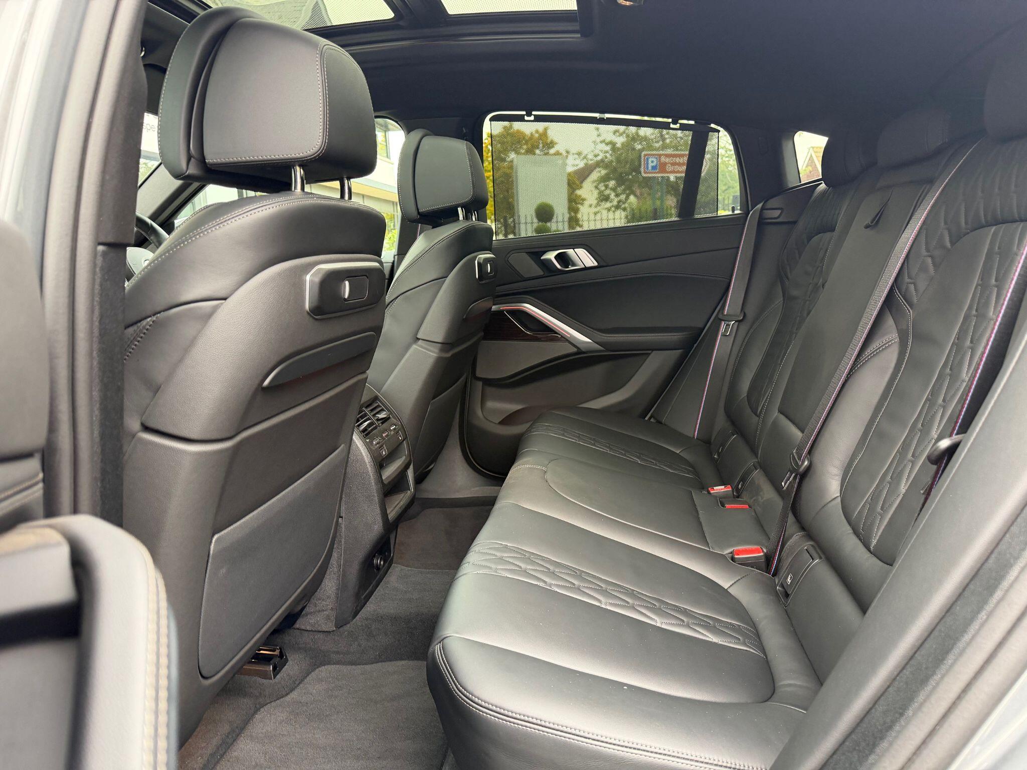 BMW X6 view 20