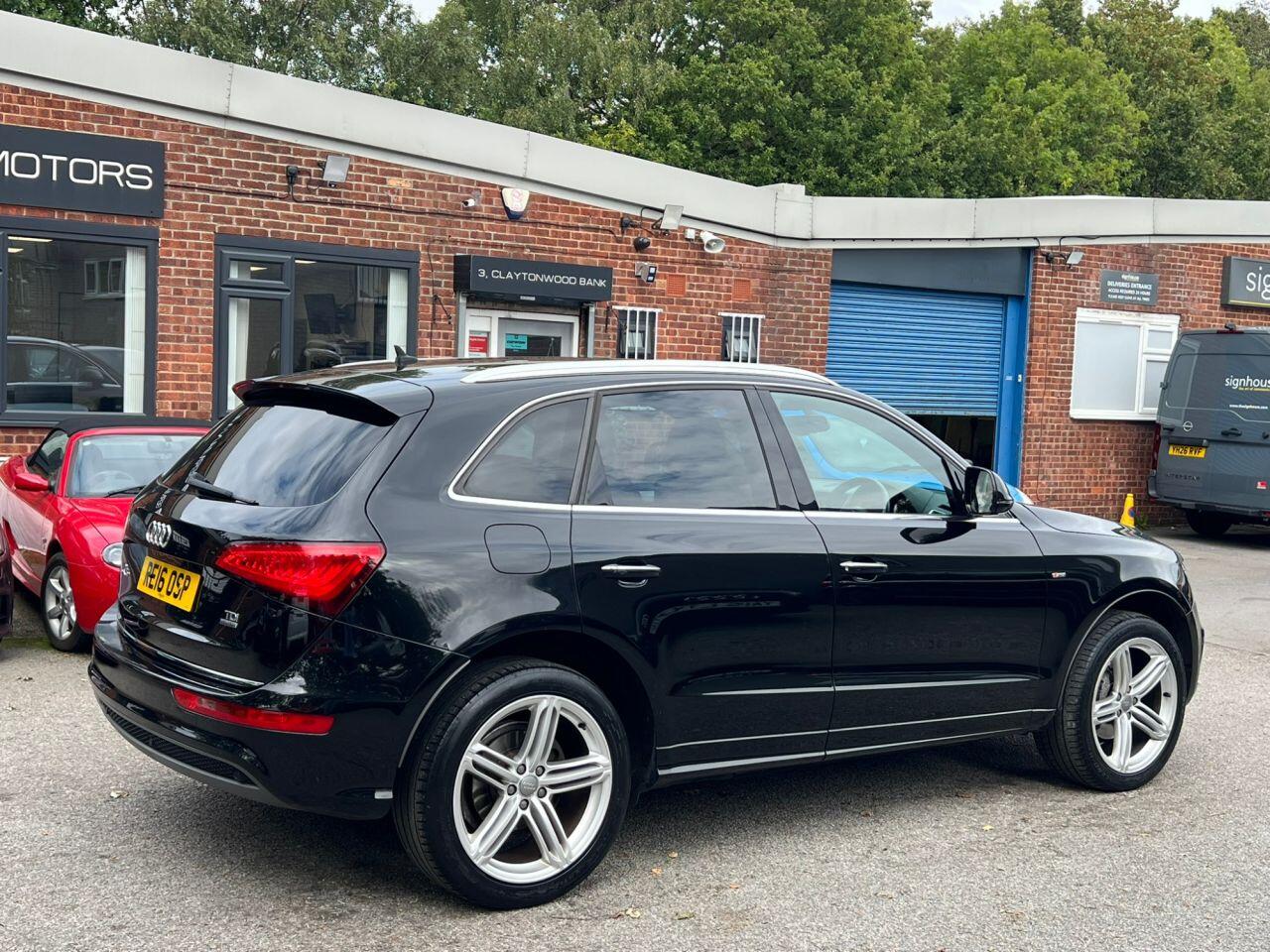 Audi Q5 view 5