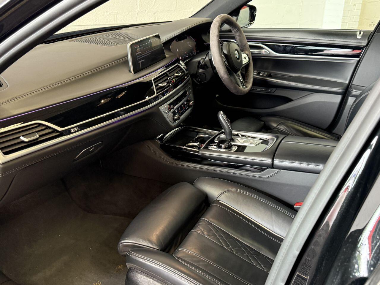 BMW 7 Series view 63