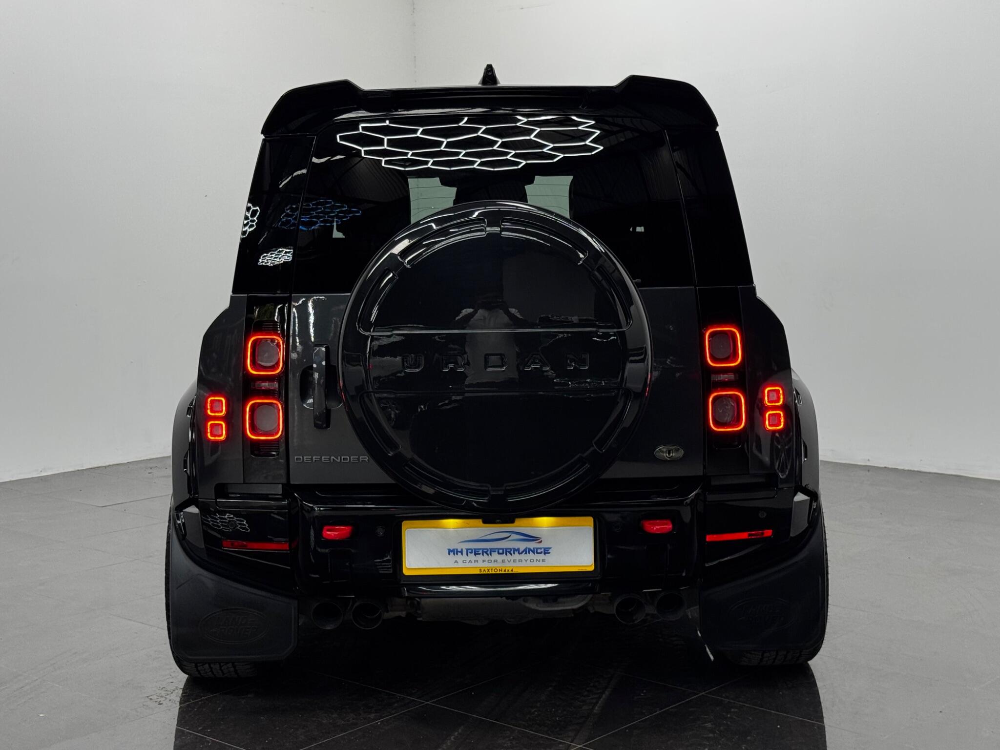 Land Rover Defender view 21