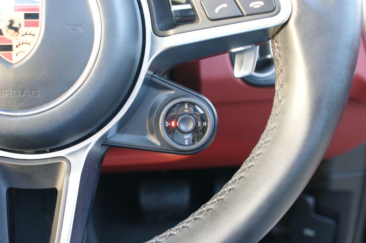 Porsche Cayenne view 50