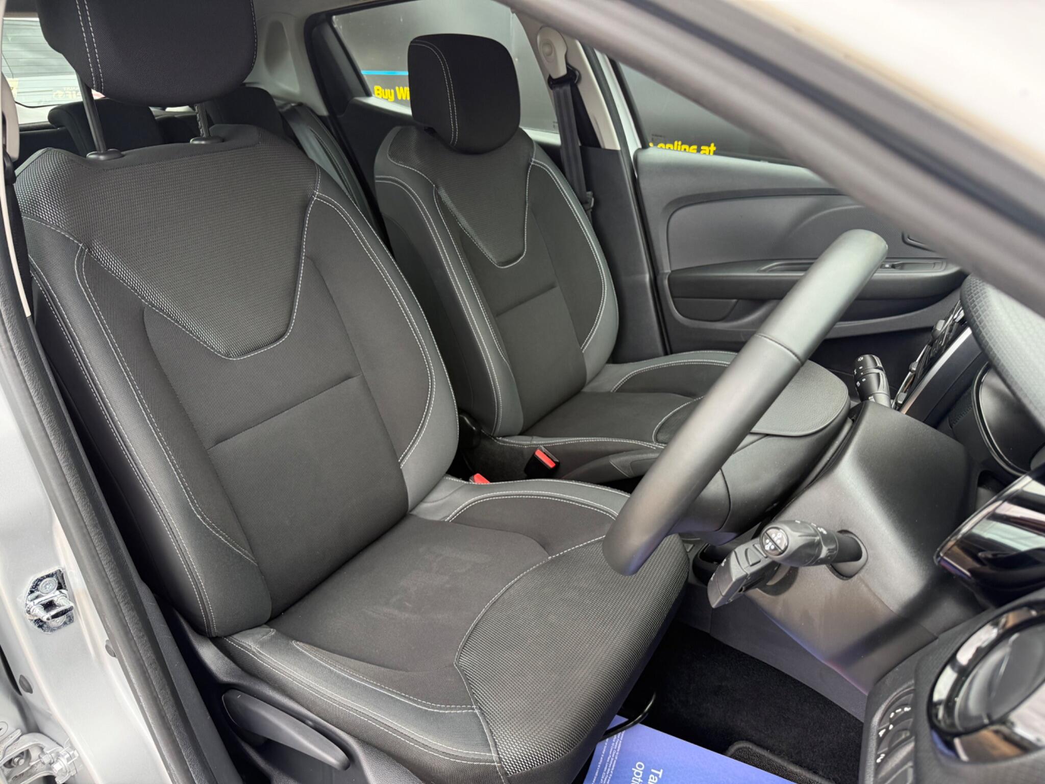 Renault Clio view 14