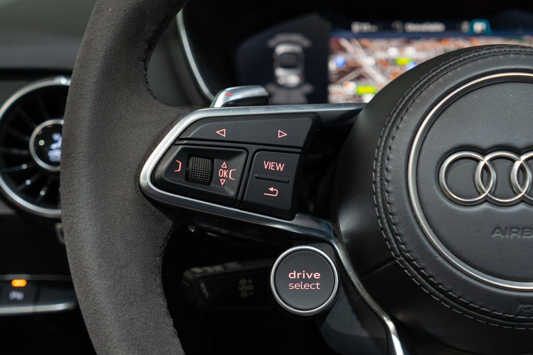 Audi TT RS view 21