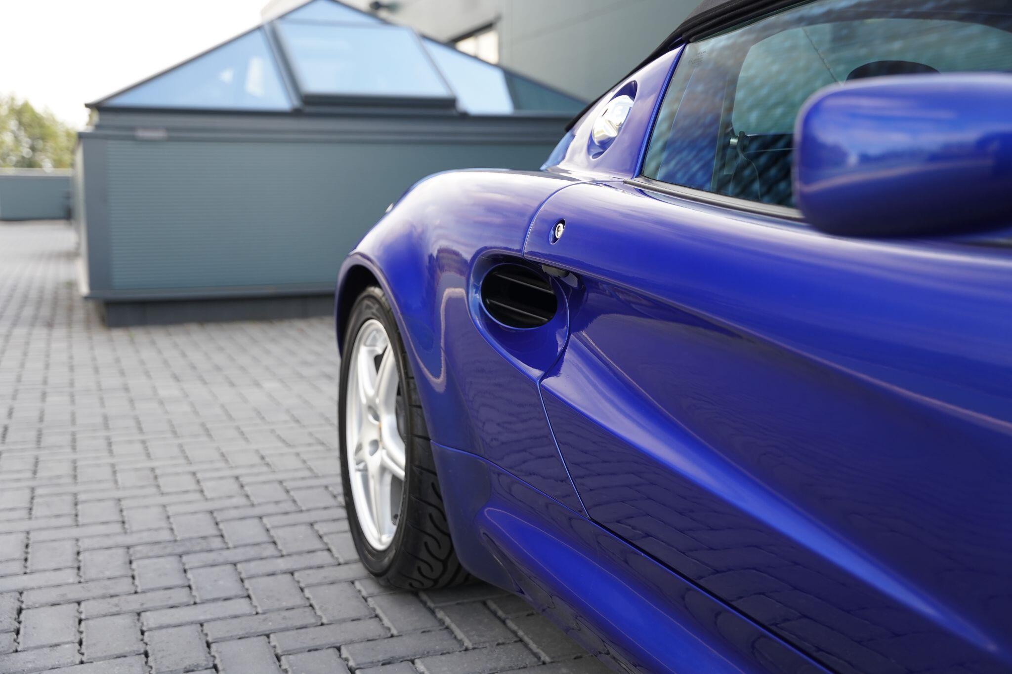 Lotus Elise view 45