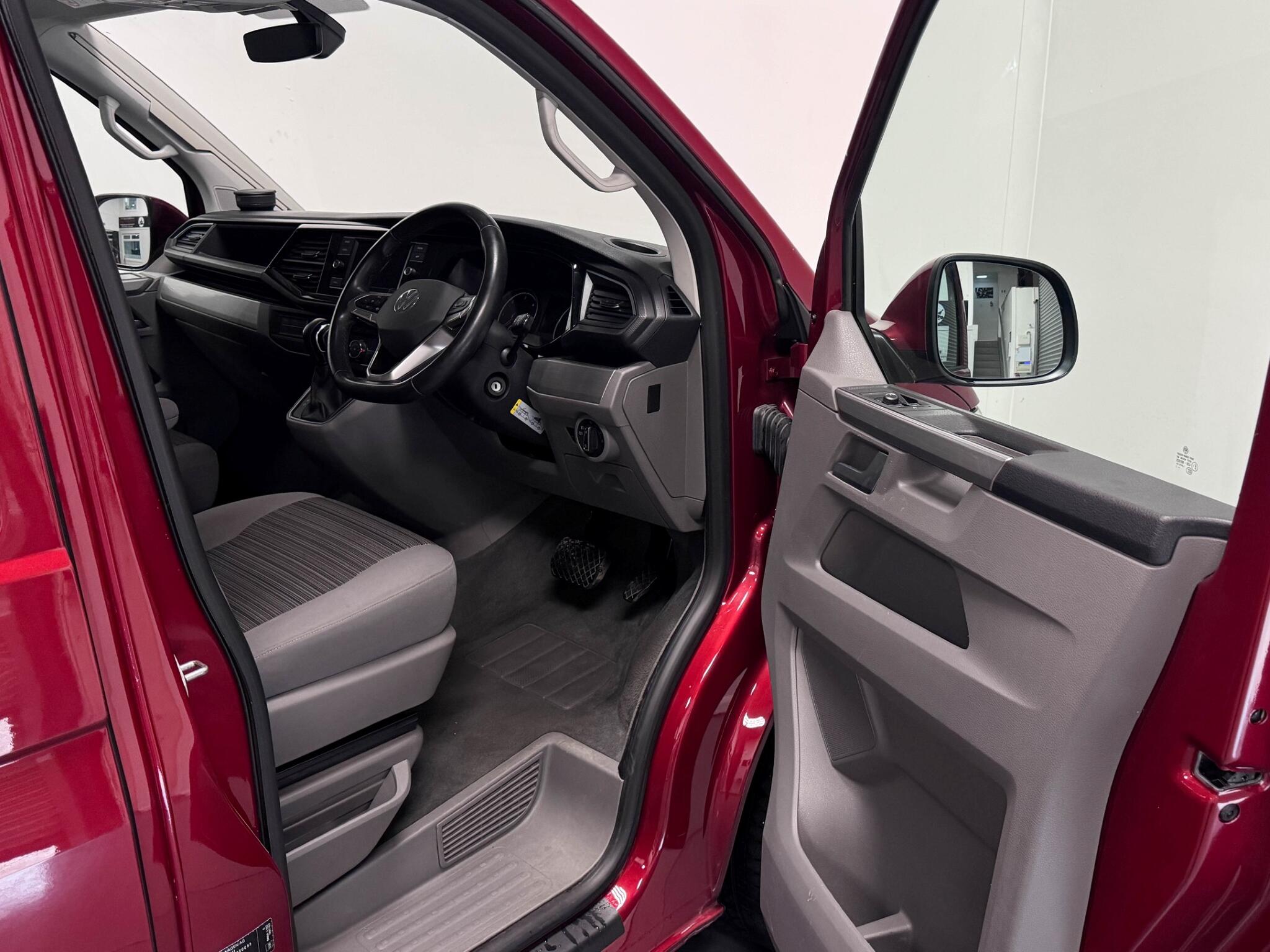 Volkswagen California view 23