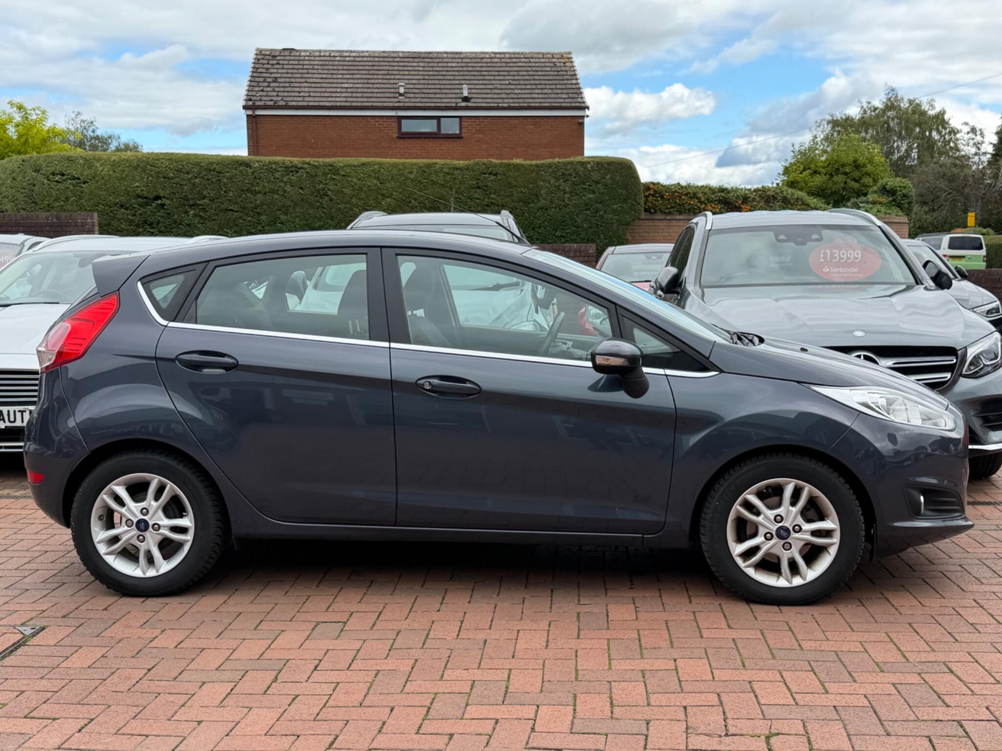 Ford Fiesta view 28
