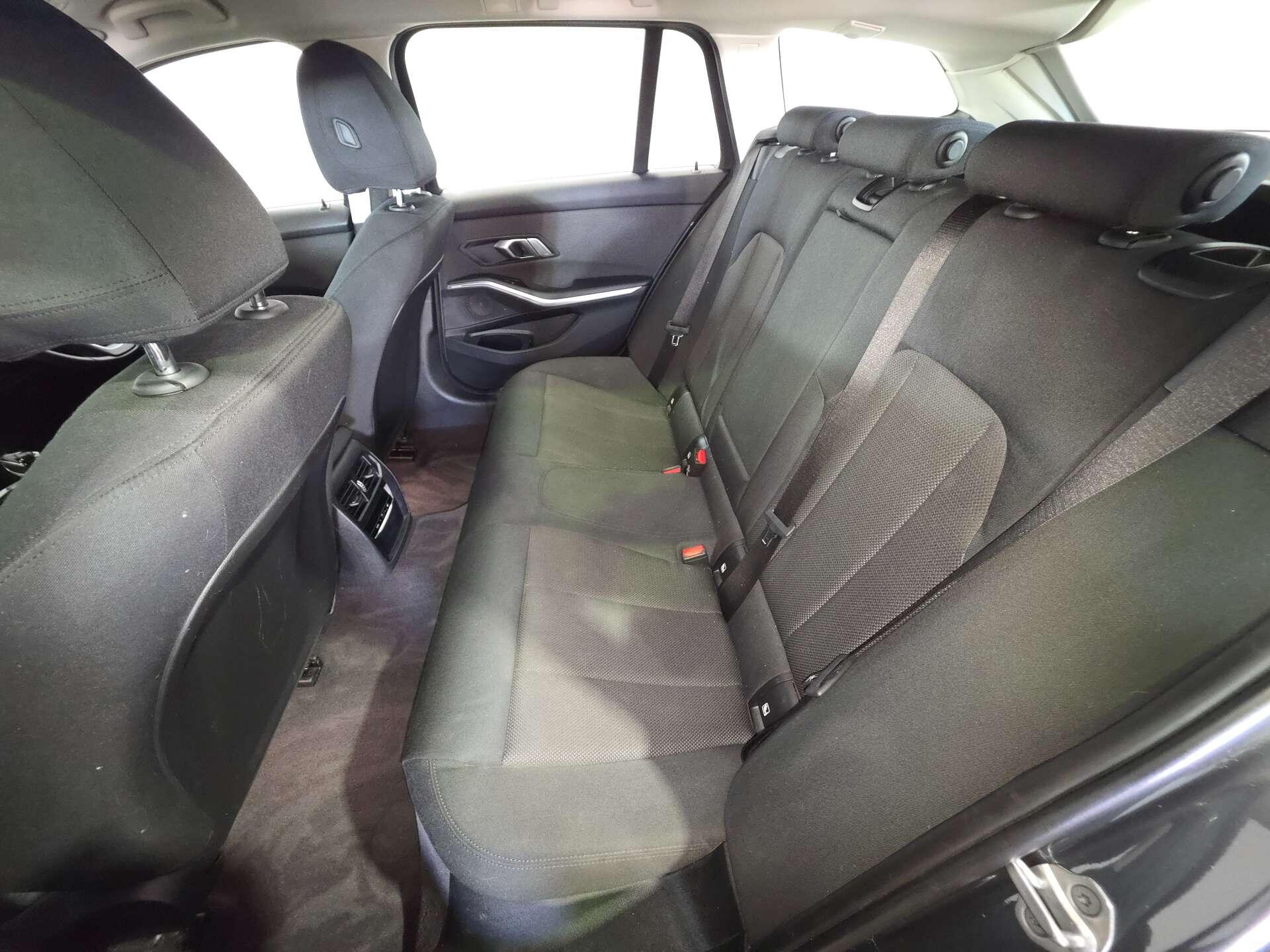 BMW 3 Series view 71