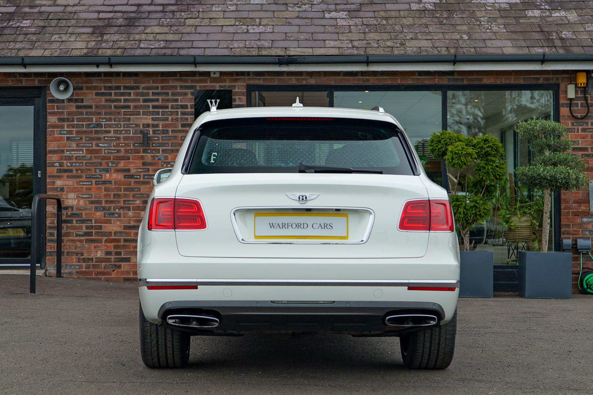 Bentley Bentayga view 5