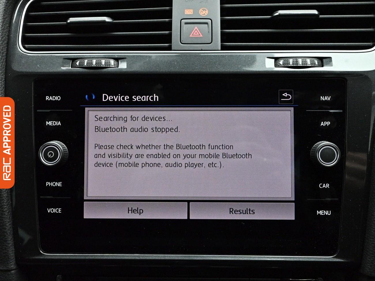 Volkswagen Golf view 3
