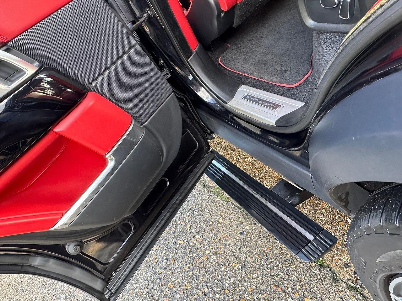 Land Rover Range Rover view 35