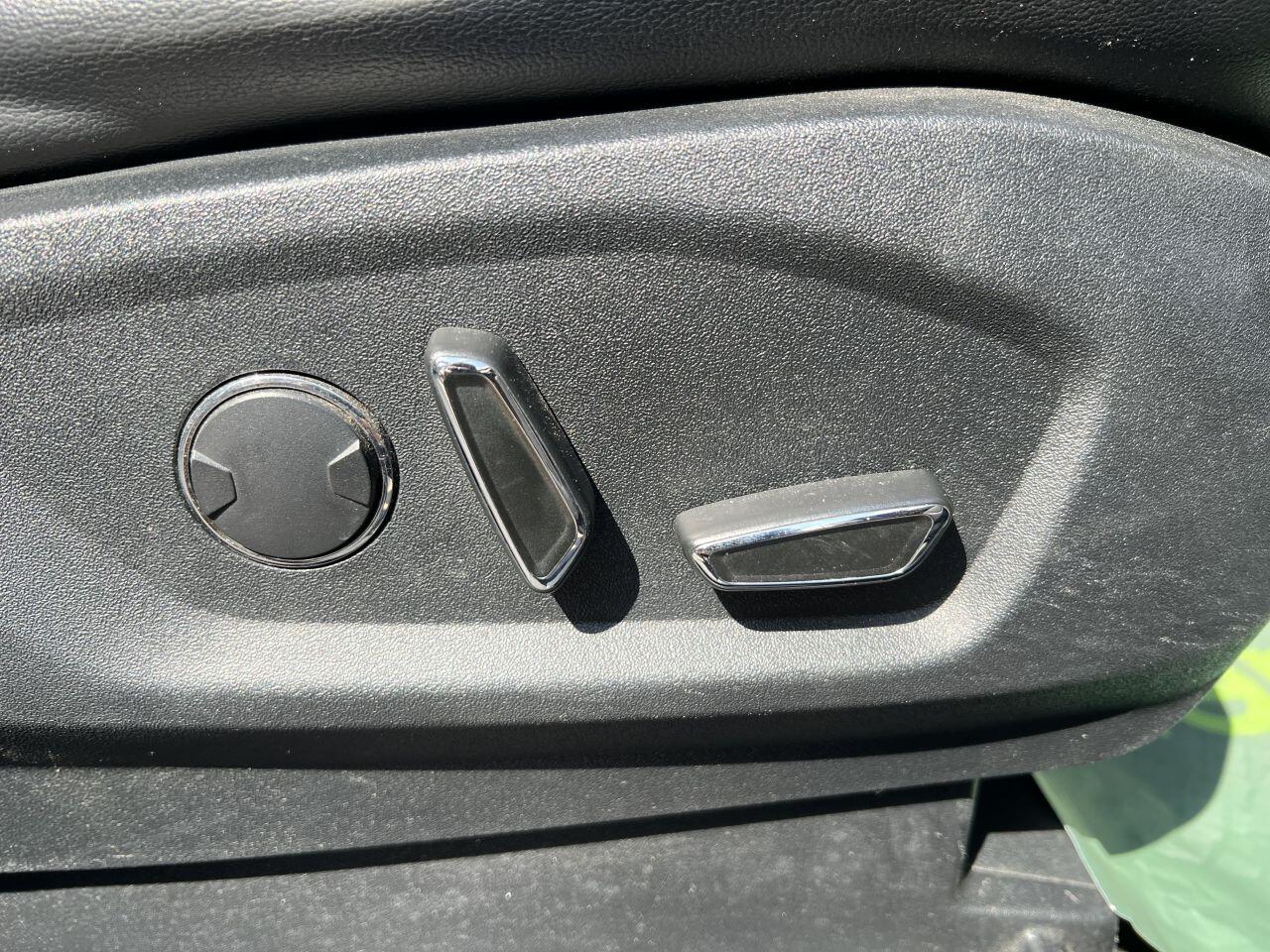 Ford Edge view 22