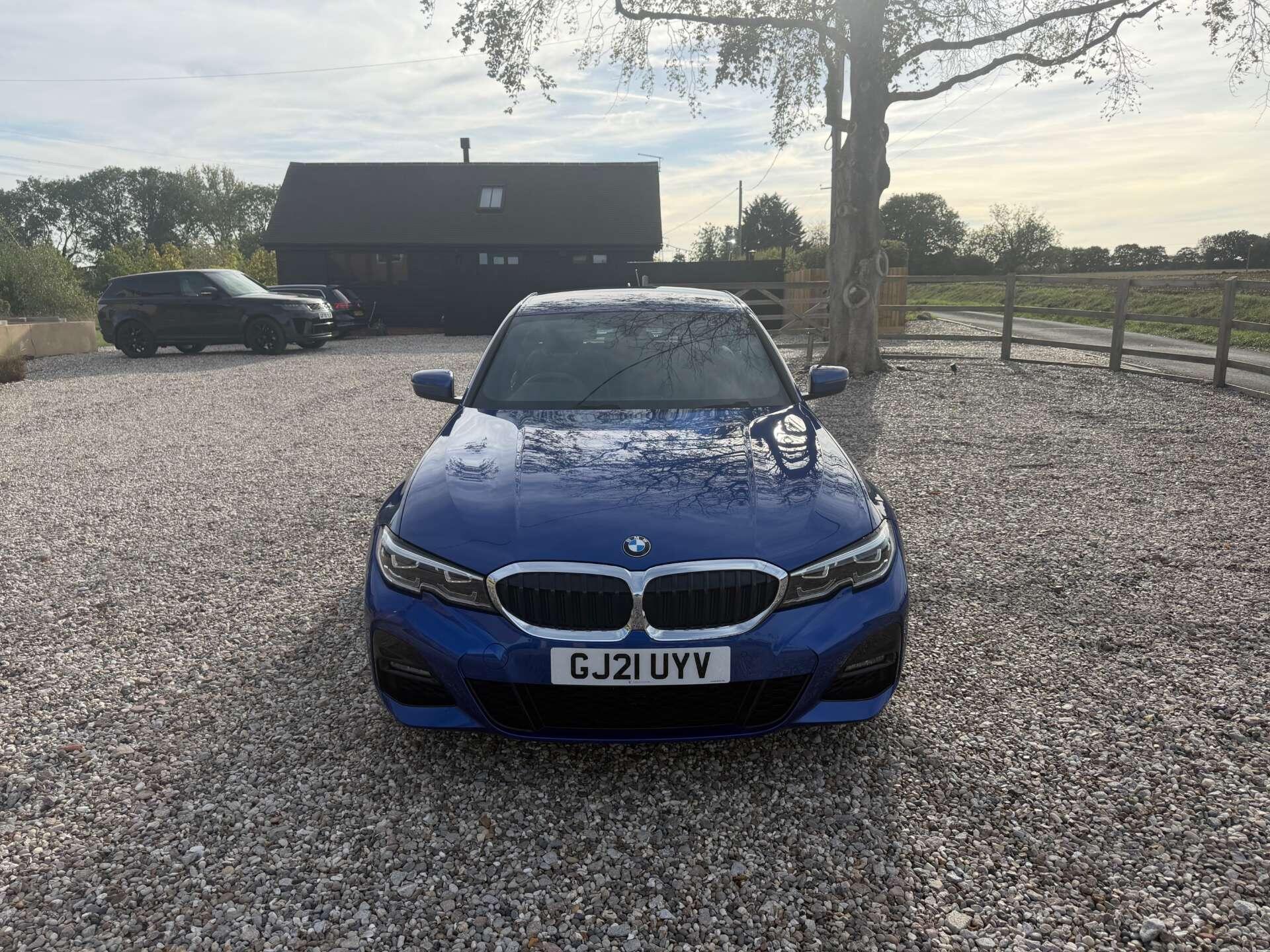 BMW 3 Series view 8